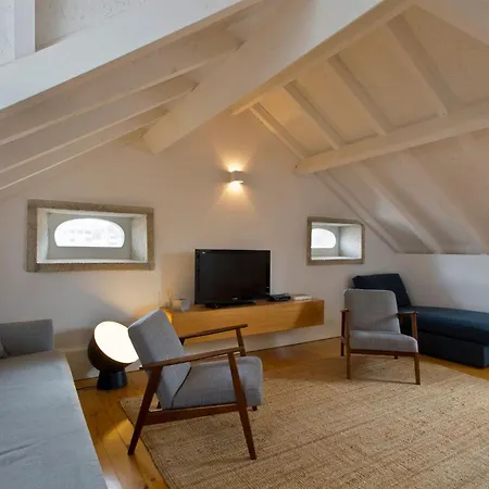 Aposentus - Architect And Design * Porto